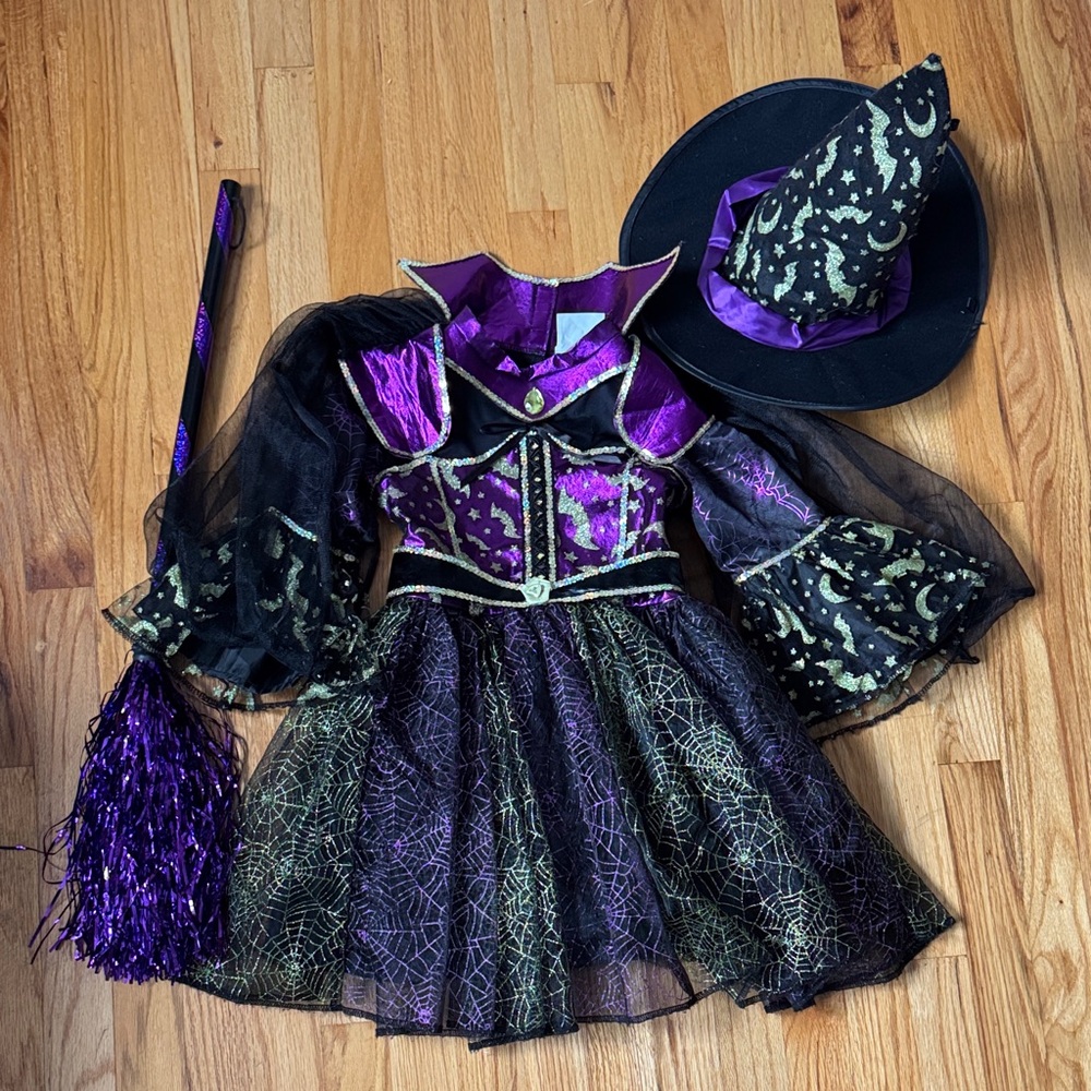 Teetot Witch Costume w/ hat and broom